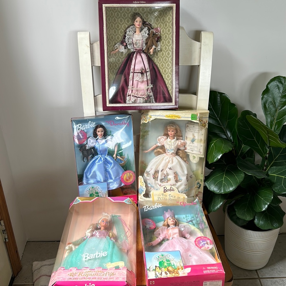 Barbie dolls lot of 5
